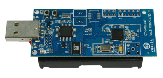 深联致远(北京)科技有限公司 IOT-NODE24T节点是一款符合IEEE 802.15.4 协议规范,使用PCB天线的超低功耗无线传感器网络节点。该节点不仅适合于ZigBee协议的研究和开发,同时也可以满足传感器网络的实际应用需求。兼容TelosB,全面支持TinyOS 2.0及以上版本。基于此节点,再辅以合理的休眠唤醒协议,可以大大降低功耗,适合各类低功耗应用场合。资料齐全,技术支持完善。 --------------------------------------------------------