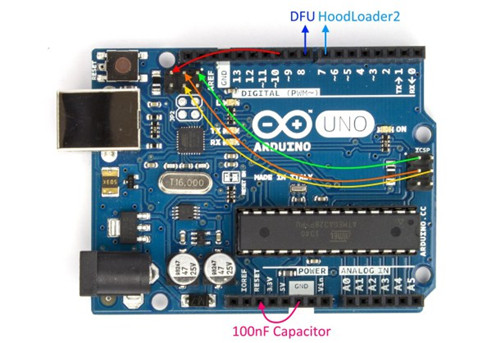 在 Arduino 板上使用两个微控制器